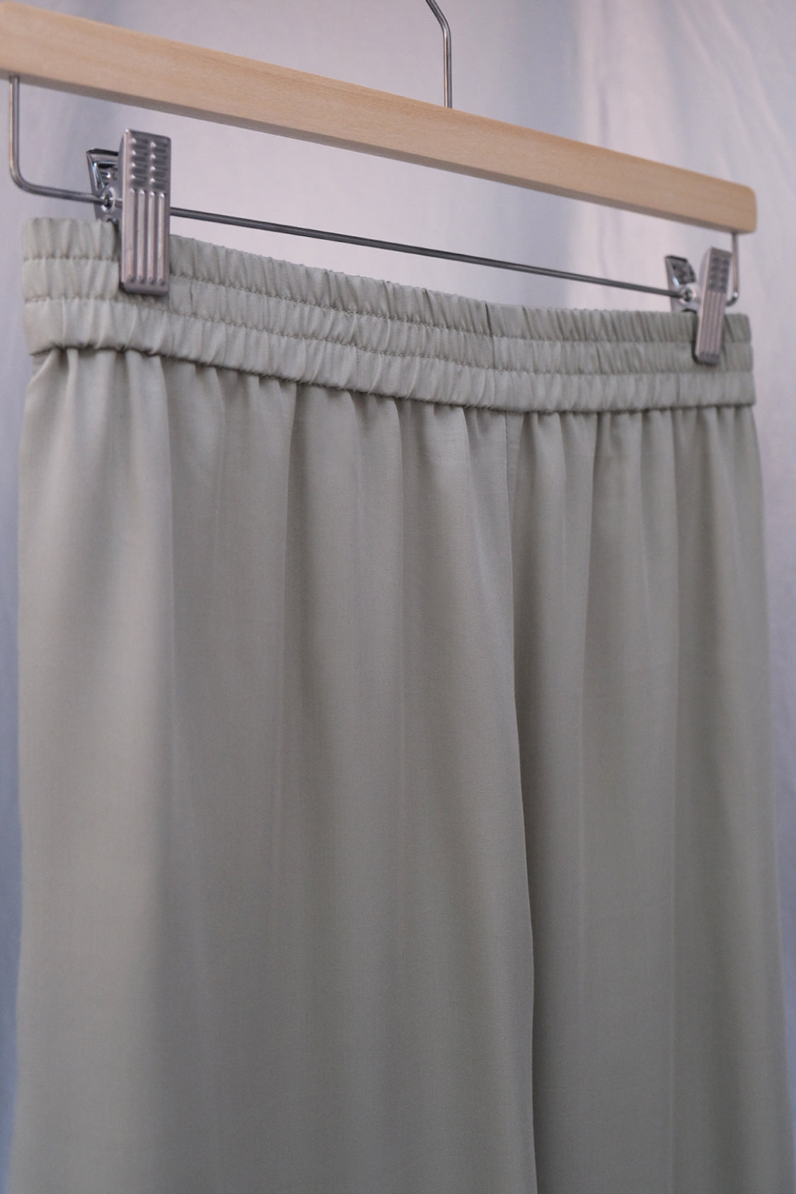 Ziggy Top & New Slit Pants SAGE GREEN / SHOP THE LOOK - Shohei-collection