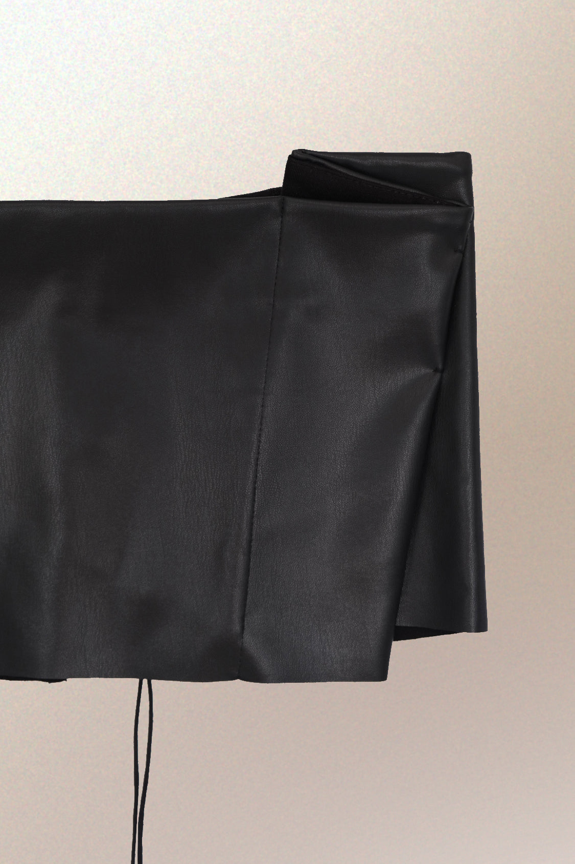 SIRI TOP vegan apple  leather / ZERO WASTE FASHION - Shohei-collection