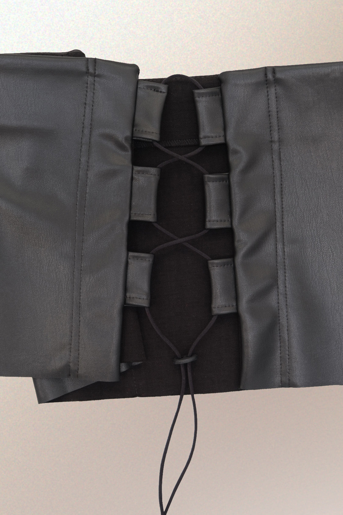 SIRI TOP vegan apple  leather / ZERO WASTE FASHION - Shohei-collection